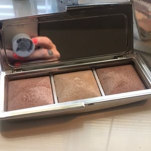 LE Hourglass ambient metallic highlighting pallet